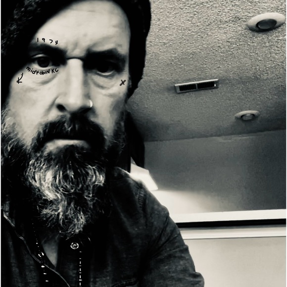 Meet your Posher, J - Picture 3 of 3